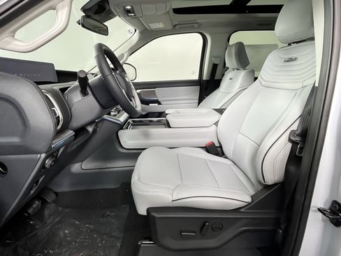 New 2025 Ford Expedition Max Platinum w/ Platinum Ultimate Package image 10