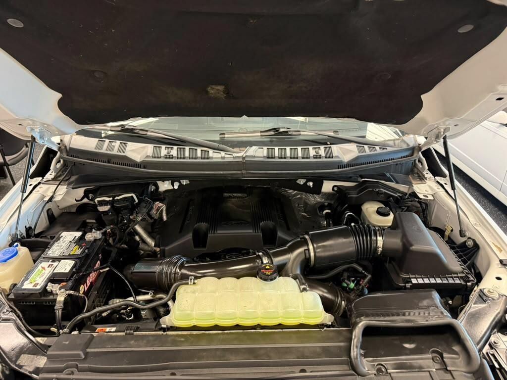 Used 2017 Ford F150 XLT w/ Equipment Group 302A Luxury AWD/4WD image 10