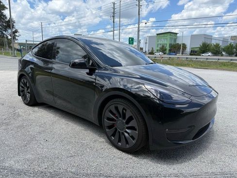 Used 2022 Tesla Model Y Performance AWD/4WD image 3