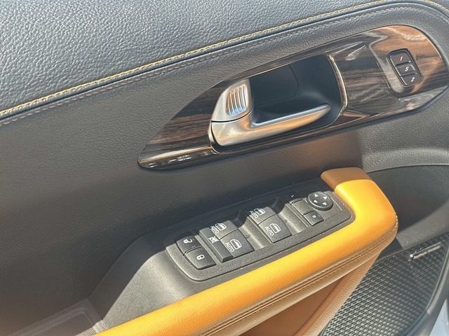 Used 2022 Chrysler Pacifica Pinnacle FWD image 17