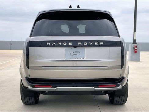 New 2026 Land Rover Range Rover Long Wheelbase SE image 4