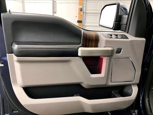 Used 2017 Ford F150 Lariat w/ Equipment Group 502A Luxury AWD/4WD image 23