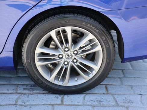 Used 2015 Toyota Camry SE w/ Moonroof Package FWD image 42