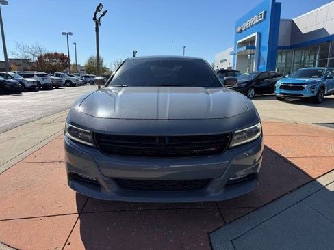 Used 2018 Dodge Charger SXT Plus w/ Driver Confidence Group image 9