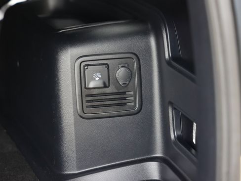 Used 2022 Toyota 4Runner SR5 Premium w/ Moonroof Package AWD/4WD image 47