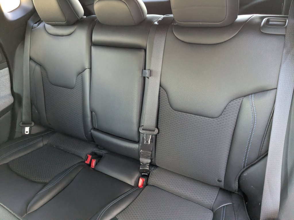 Used 2025 Jeep Compass Latitude AWD/4WD image 25
