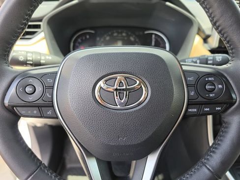 Used 2019 Toyota RAV4 Limited w/ Cold Weather Package AWD/4WD image 43