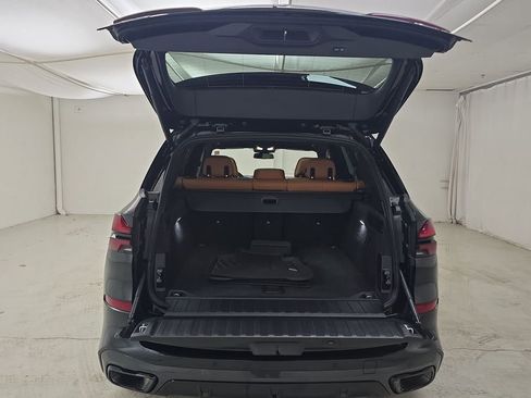 Certified 2025 BMW X5 xDrive40i w/ M Sport Package image 29