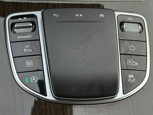 Used 2021 Mercedes-Benz GLC 300 GLC 300 image 24