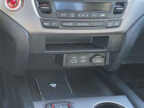 Used 2024 Honda Ridgeline Sport image 18