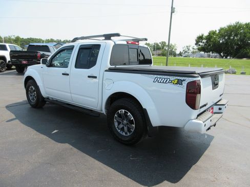 Used 2016 Nissan Frontier PRO-4X AWD/4WD image 10