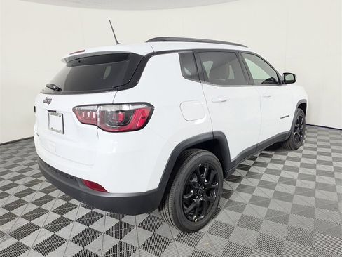 New 2026 Jeep Compass Latitude image 4