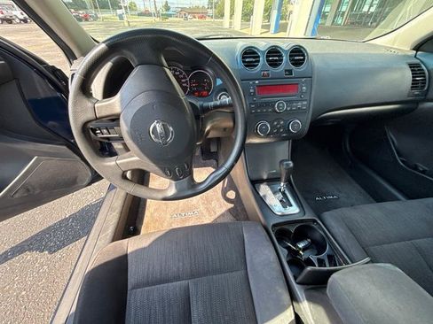Used 2011 Nissan Altima 2.5 S FWD image 12