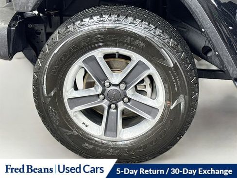 Used 2022 Jeep Wrangler Unlimited Sahara w/ Cold Weather Group image 32