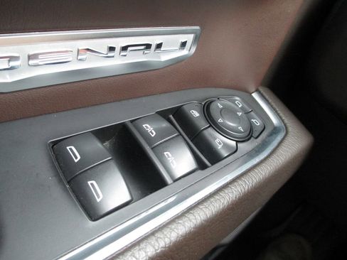 Used 2023 GMC Sierra 1500 Denali w/ Technology Package image 32