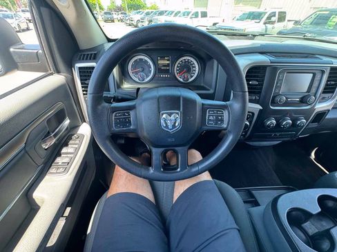 Used 2017 RAM 1500 Classic SLT AWD/4WD image 31