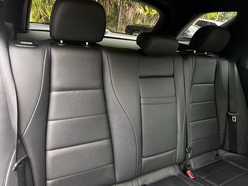 Used 2020 Mercedes-Benz GLE 350 4MATIC w/ Premium Package image 34