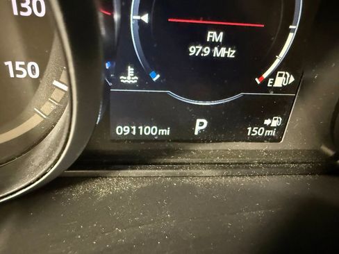 Used 2017 Land Rover Discovery Sport SE AWD/4WD image 25