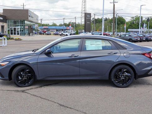 New 2026 Hyundai Elantra Sport FWD image 29