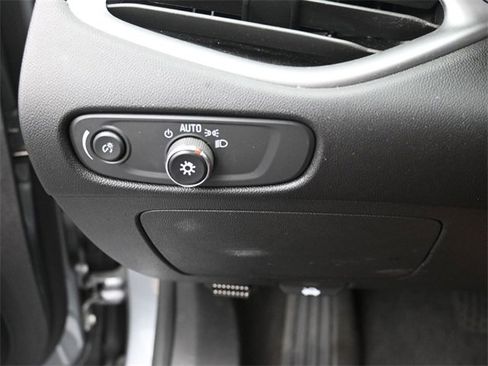 Used 2024 Chevrolet Malibu LT image 17