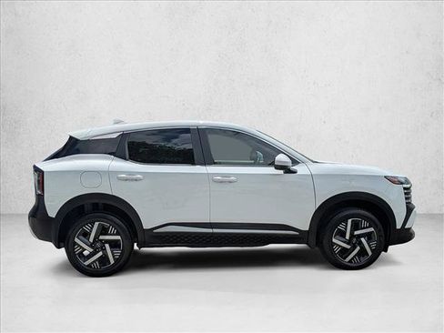 Certified 2025 Nissan Kicks SV FWD image 4