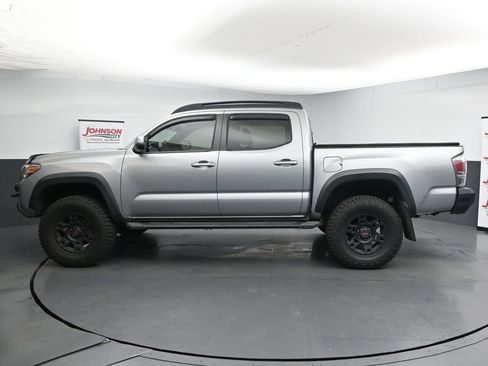 Used 2021 Toyota Tacoma TRD Off-Road AWD/4WD image 5