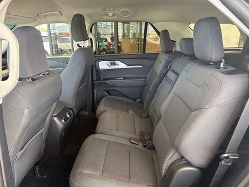 Certified 2025 Ford Explorer Active AWD/4WD image 15
