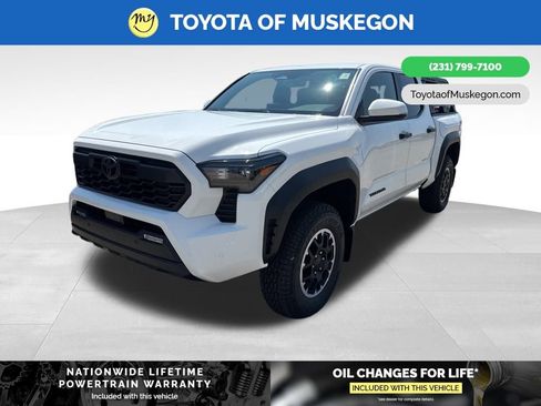 New 2025 Toyota Tacoma TRD Off-Road w/ TRD Off Road Upgrade Package image 3