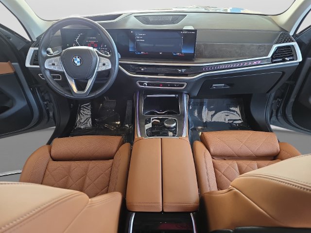 Used 2023 BMW X7 xDrive40i w/ Premium Package AWD/4WD image 11