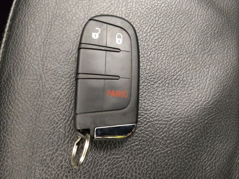 Used 2020 Jeep Compass Limited AWD/4WD image 32
