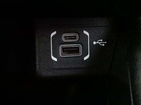 Used 2023 Jeep Compass Latitude w/ Sun and Sound Group AWD/4WD image 29