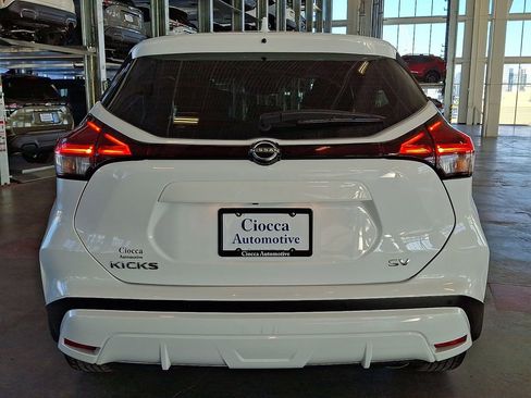 Used 2023 Nissan Kicks SV image 8