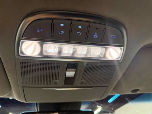 Used 2018 Genesis G90 3.3T Premium RWD image 72