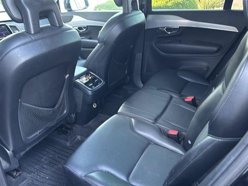Used 2017 Volvo XC90 T5 Momentum w/ Vision Package AWD/4WD image 8