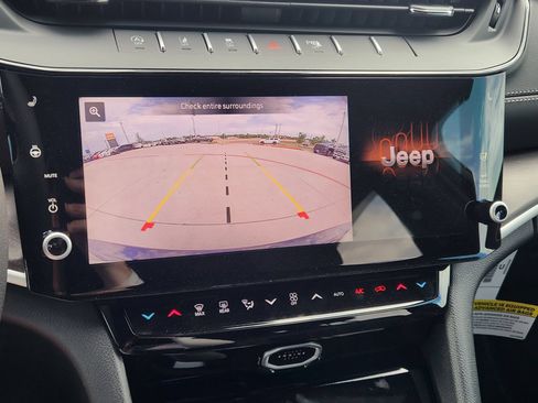 New 2026 Jeep Grand Cherokee Altitude AWD/4WD image 16