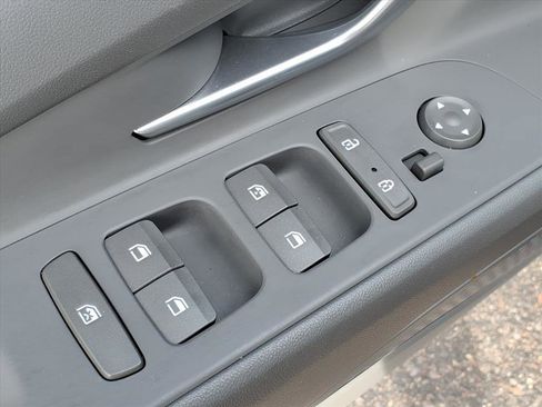 Certified 2023 Hyundai Elantra SEL image 11