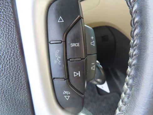 Used 2012 Chevrolet Traverse LTZ image 20