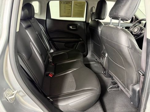 Used 2021 Jeep Compass Latitude FWD image 17