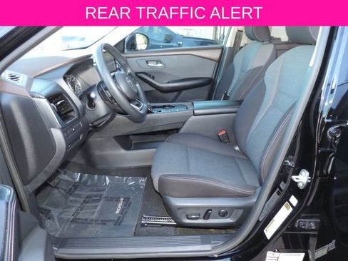 Used 2021 Nissan Rogue SV image 13