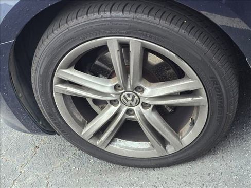 Used 2015 Volkswagen Passat TDI SE FWD image 17