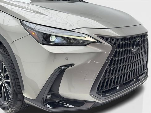 Used 2024 Lexus NX 250 250 Premium NAV,CAM,SUNROOF,CL image 3