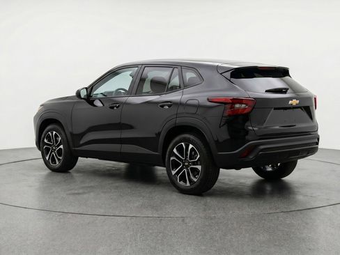 Used 2025 Chevrolet TrailBlazer LT FWD image 6