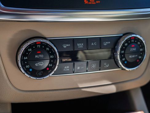 Used 2015 Mercedes-Benz GL 320 BlueTEC 4MATIC image 22