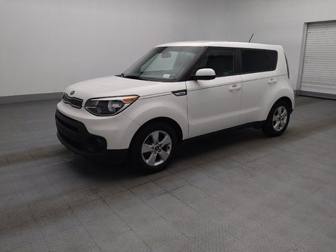 Used 2019 Kia Soul FWD image 2