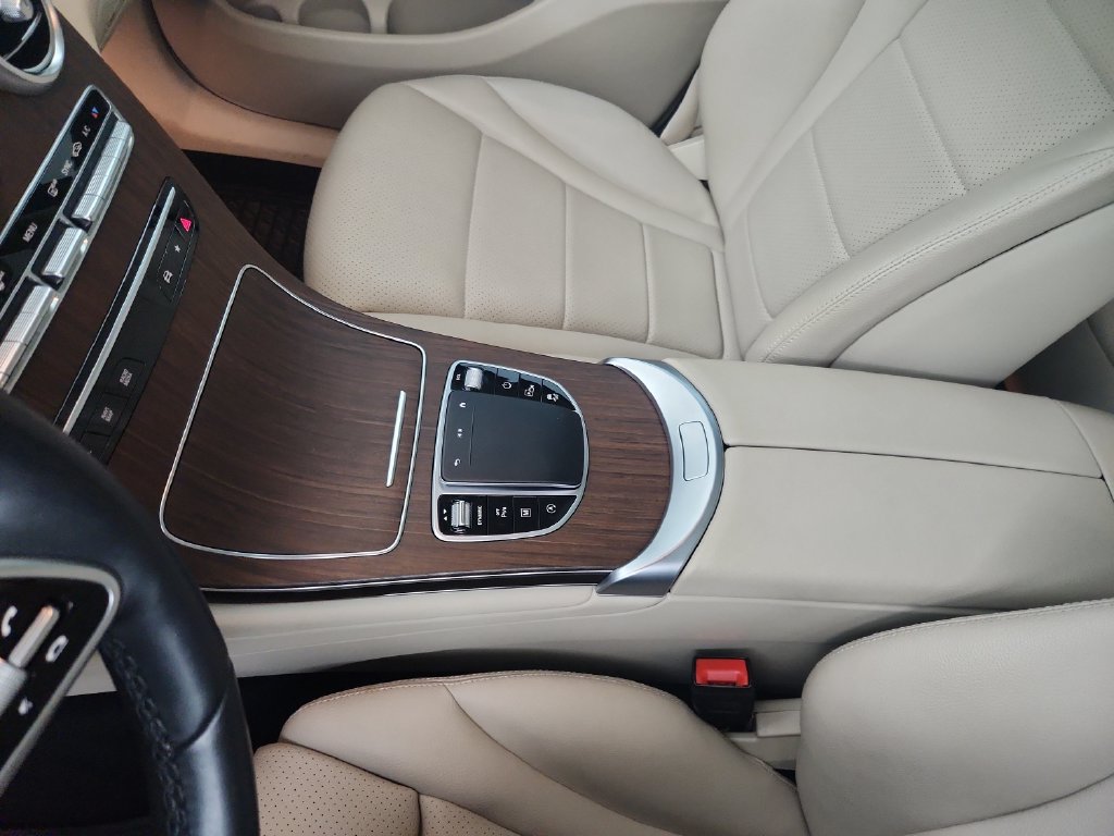 Used 2022 Mercedes-Benz GLC 300 4MATIC image 31