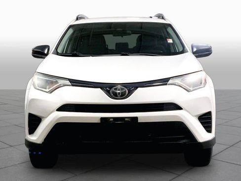 Used 2017 Toyota RAV4 LE AWD/4WD image 4
