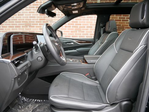 Certified 2023 Cadillac Escalade Premium Luxury image 6