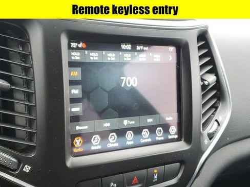 Certified 2021 Jeep Cherokee Latitude Lux w/ Comfort/Convenience Group image 18