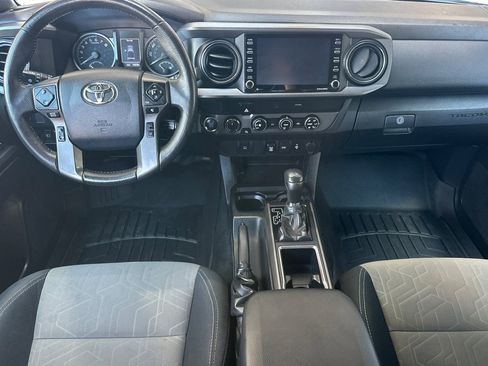 Used 2020 Toyota Tacoma TRD Off-Road AWD/4WD image 14