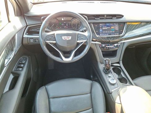 Used 2020 Cadillac XT6 Premium Luxury image 19